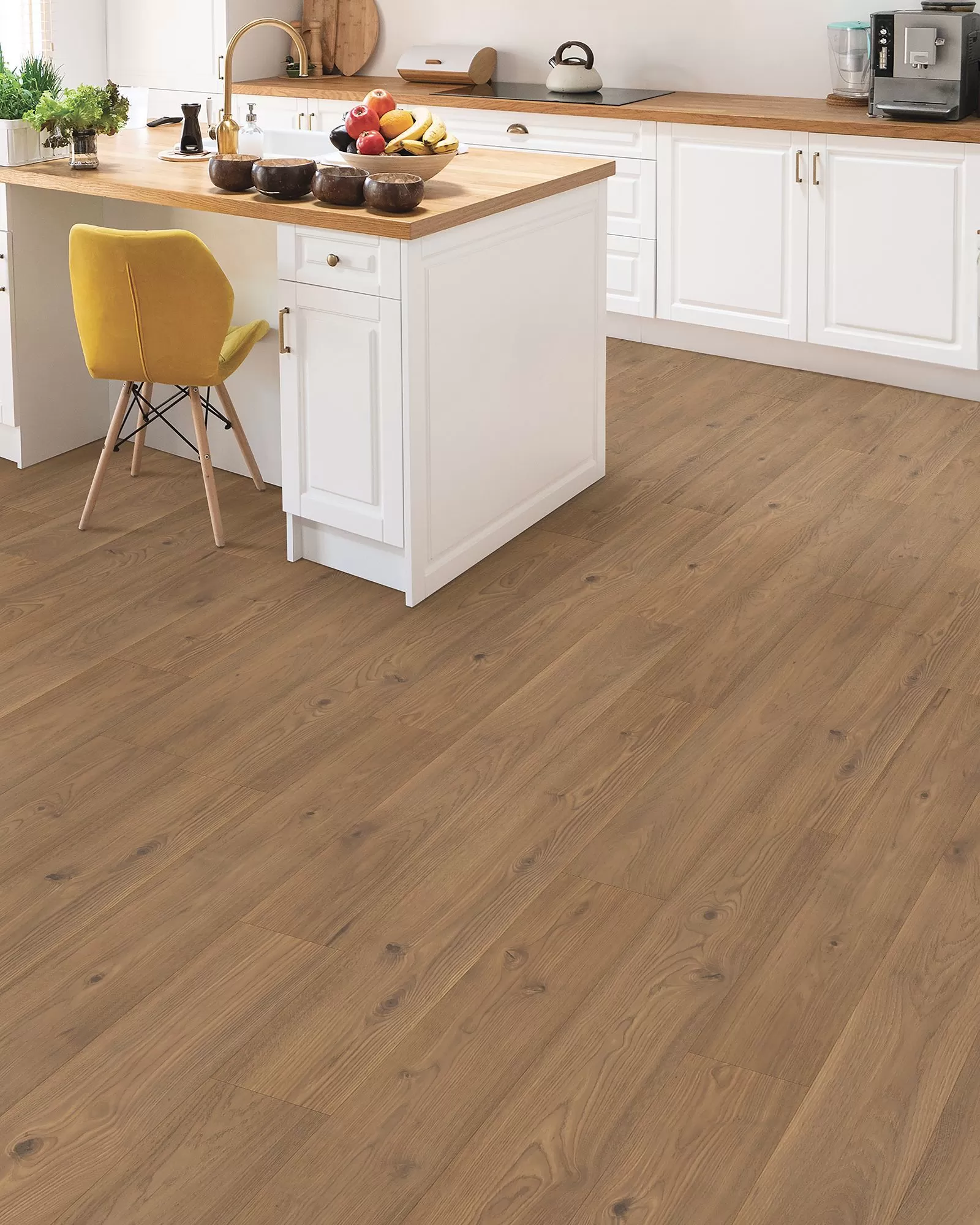 Freywood Springs Hazelnut Hickory Laminate | Carpet Exchange