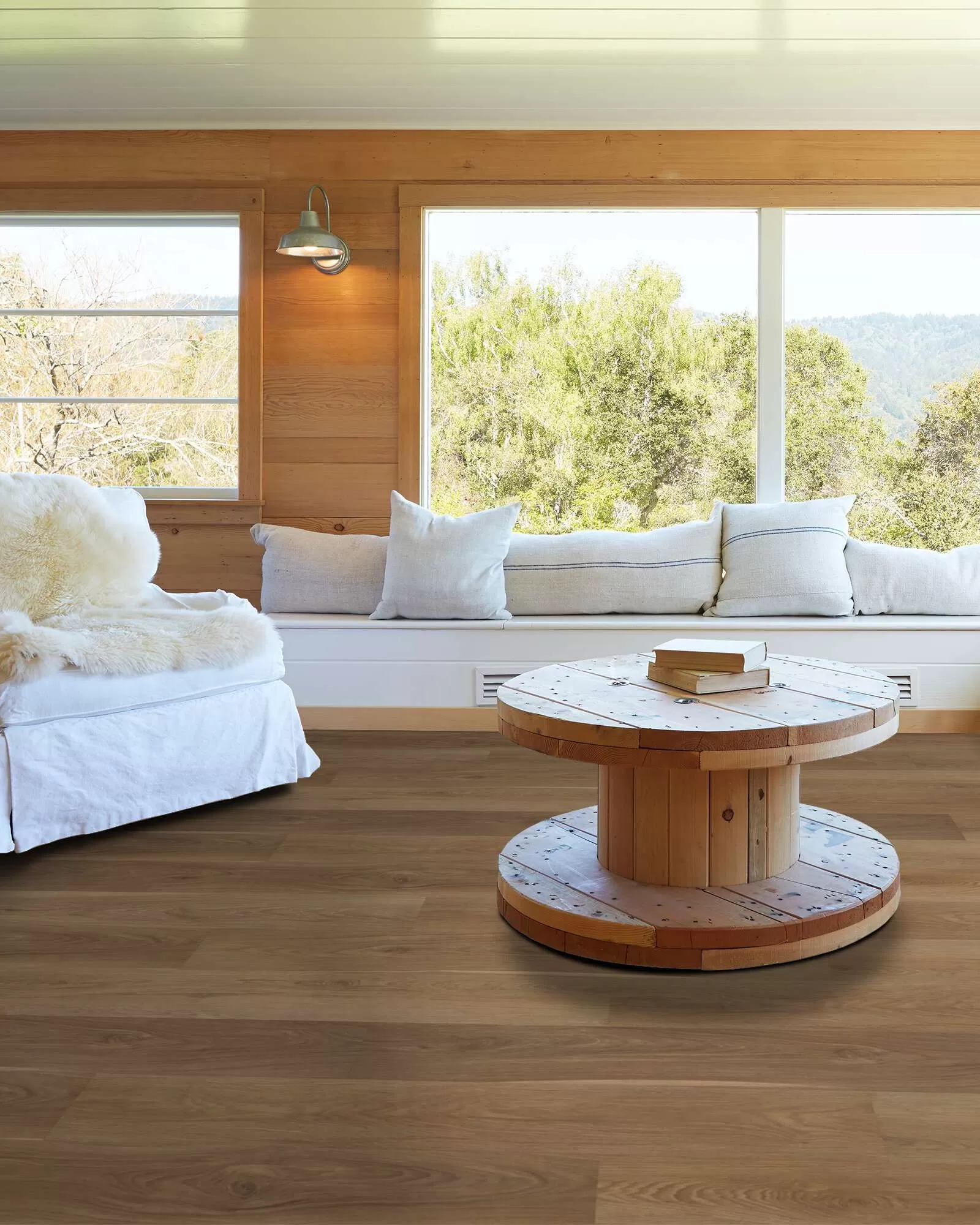 &classy ドリフトウッド　ラージ Aspire Natural Bevel - in Coastal Drift | Shaw Floors