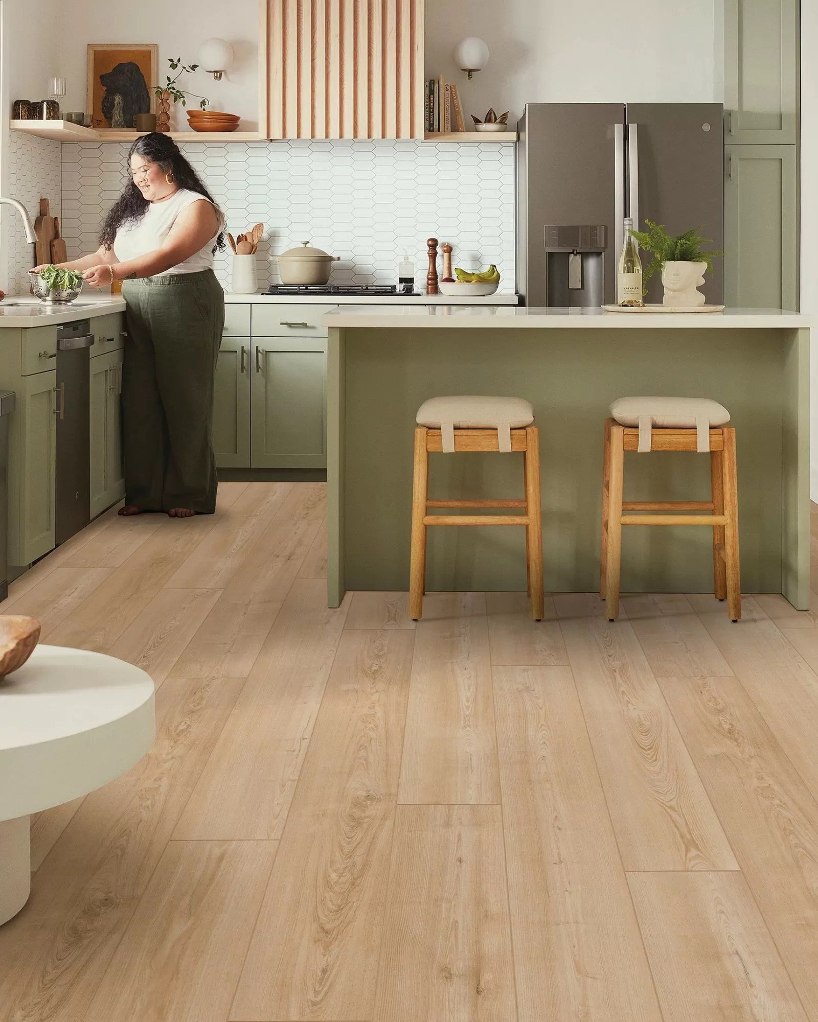 Shaw Titan HD Plus Platinum Classic Blonde LVP | Carpet Exchange