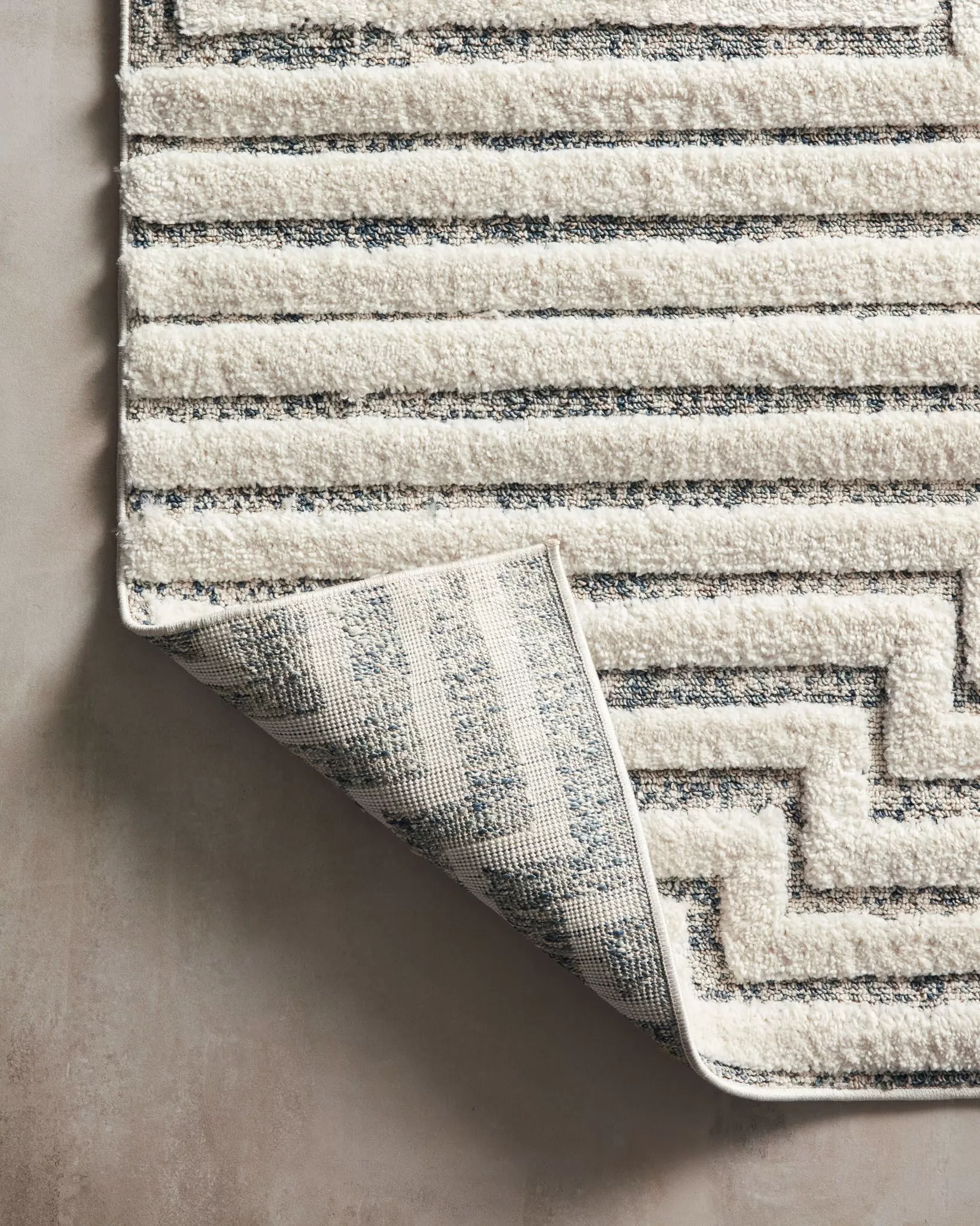 Loloi Hagen HAG-03 White/Sky Area Rug | Carpet Exchange