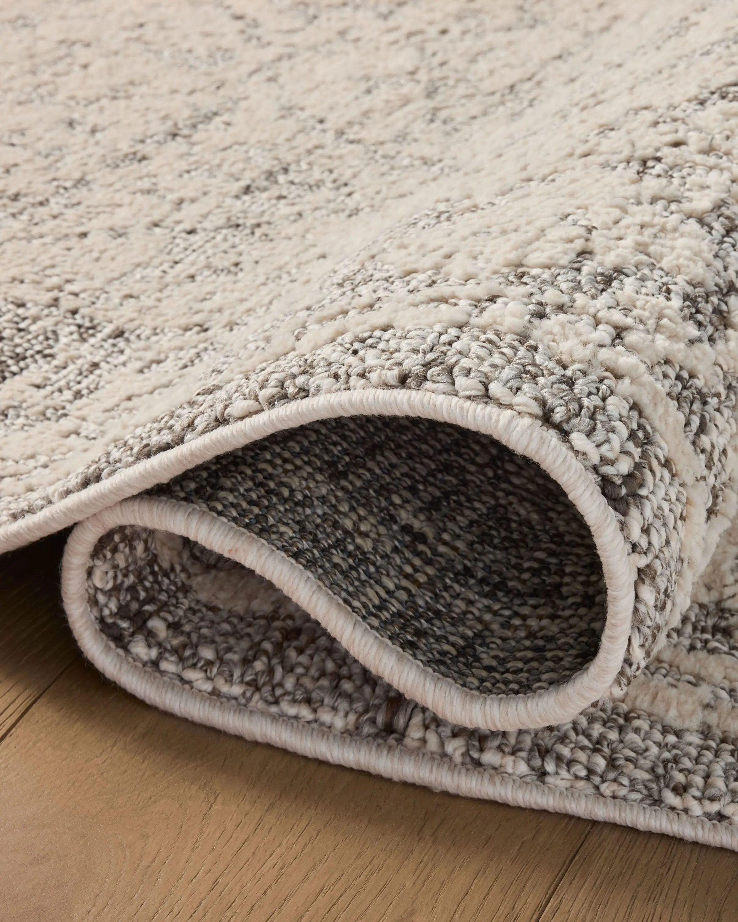 Loloi Gigi GIG-02 Ivory/Stone Area Rug | Carpet Exchange