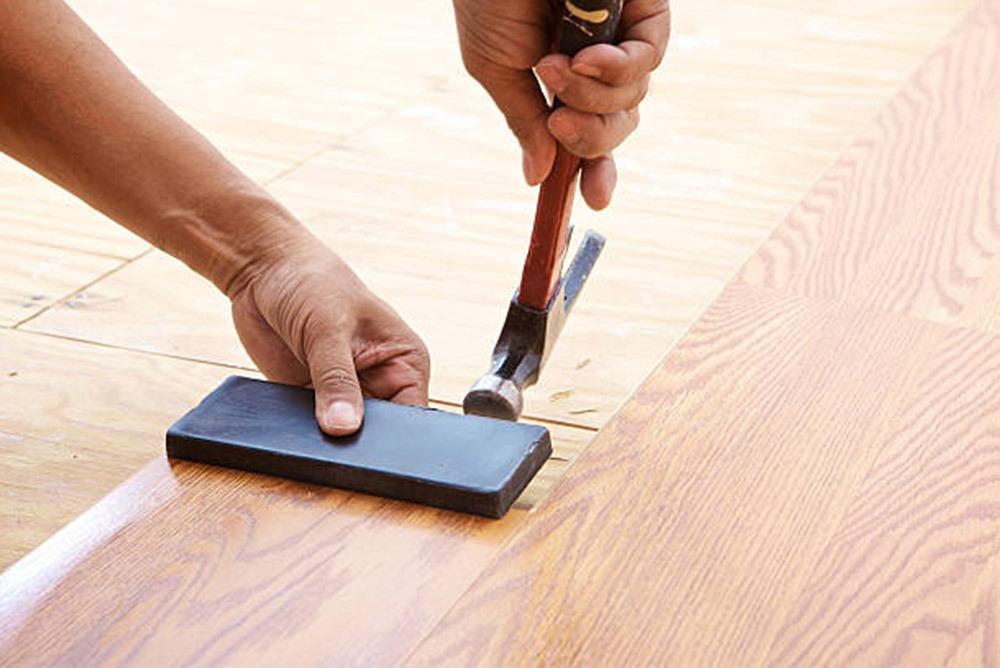 Installing laminate flooring