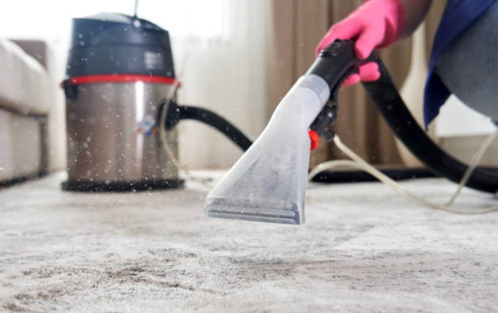 Steam Cleaning Carpet